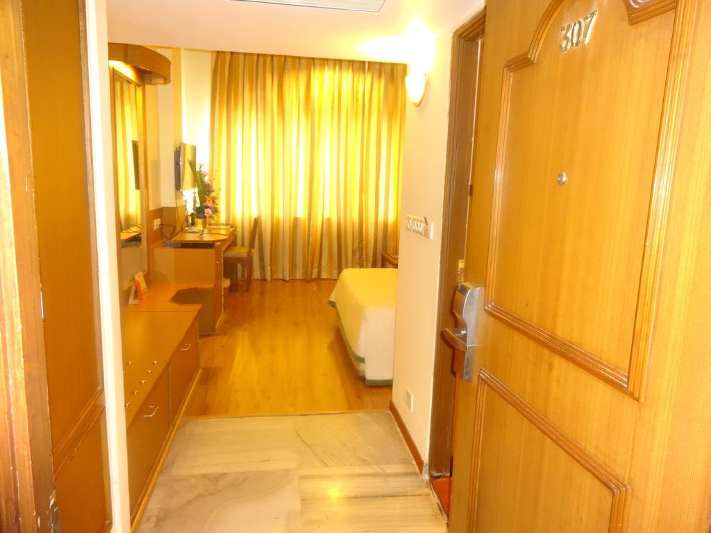 Ohris Baseraa Hyderabad Camera foto